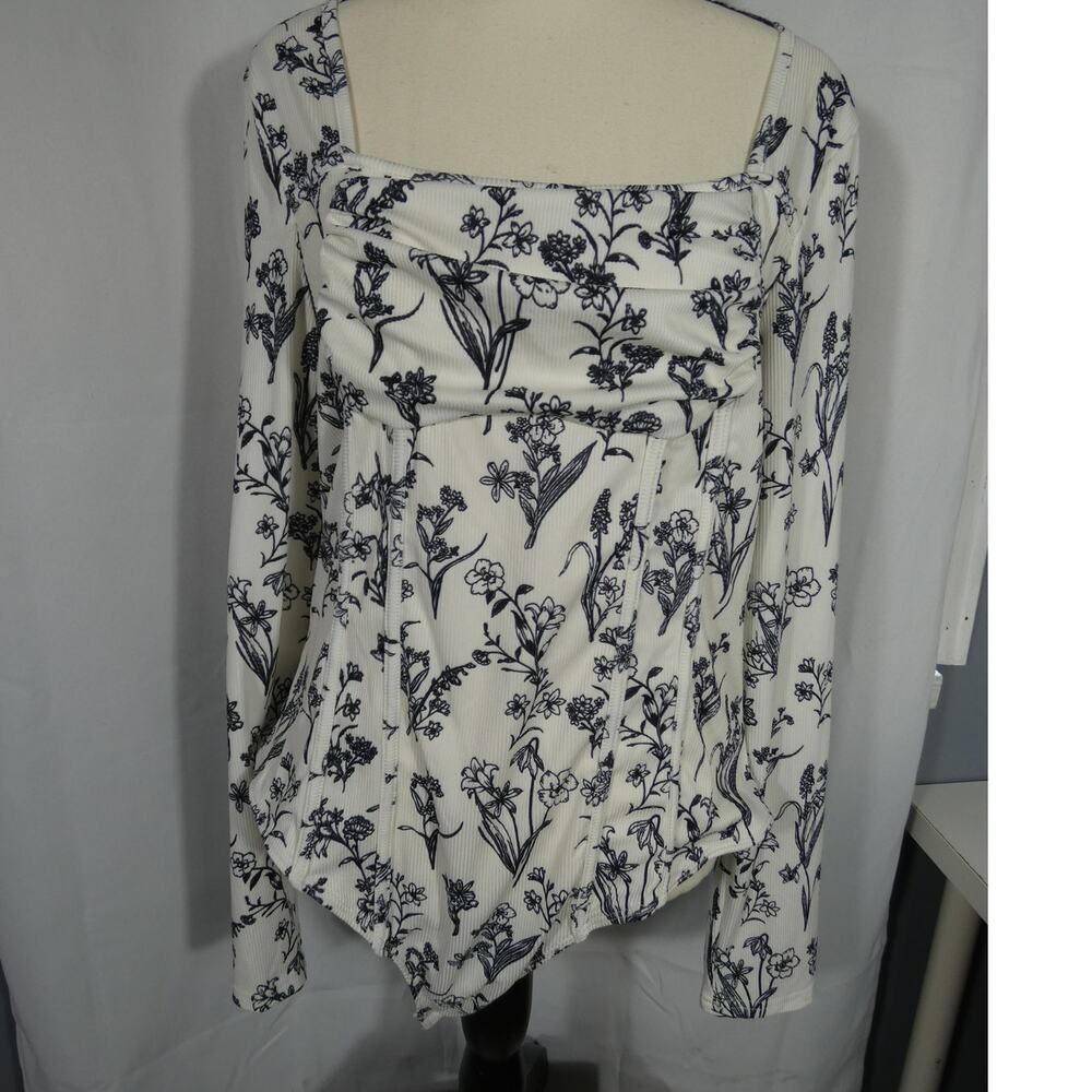 YOZY Women's 14 Ribbed Floral Bodysuit Square Neckline Long Sleeves Festival